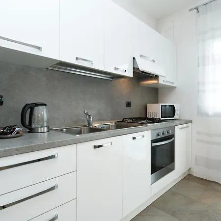 The Wind Rose Renovation 2025 Desenzanoloft Official Partner Homes & By Marriott Bonvoy Lejlighed *