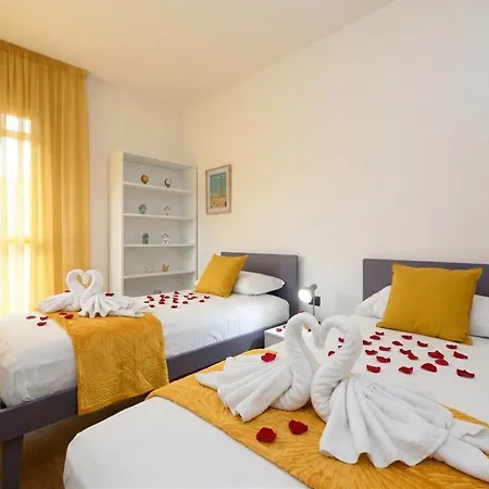 Apartament The Wind Rose Renovation 2025 Desenzanoloft Official Partner Homes & By Marriott Bonvoy *
